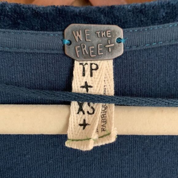 Free People blue/green crushed velvet long short sleeve tunic tee - Picture 5 of 8